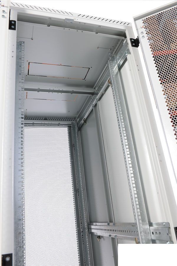 Шкаф серверный напольный ЦМО, 42U 600x1000мм, перфорированная дверь (ШТК-С-42.6.10-44АА)