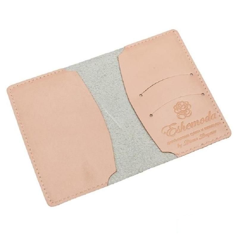 Обложка для паспорта Eshemoda Кот с венком, натуральная кожа, розовая (1061)