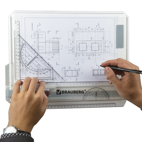 Доска чертежная А4 Brauberg, с рейсшиной и треугольником (210535)